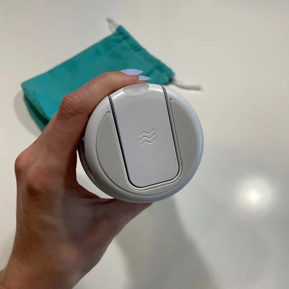 WYND Plus Smart Personal Air Purifier w/ Sensor - Picture 4 of 4